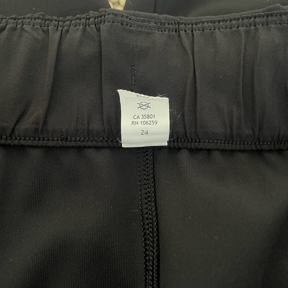 Lululemon On The Fly 7/8 Pant - Picture 13 of 15